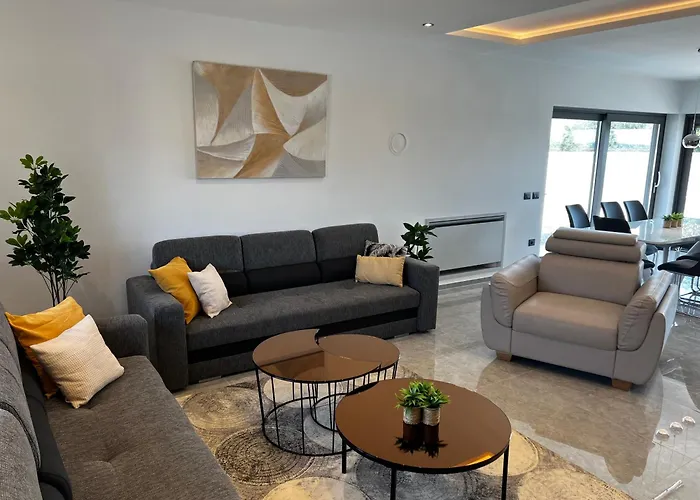 Villa Mare - Modern With Swimming Pool And Jacuzzi Póla