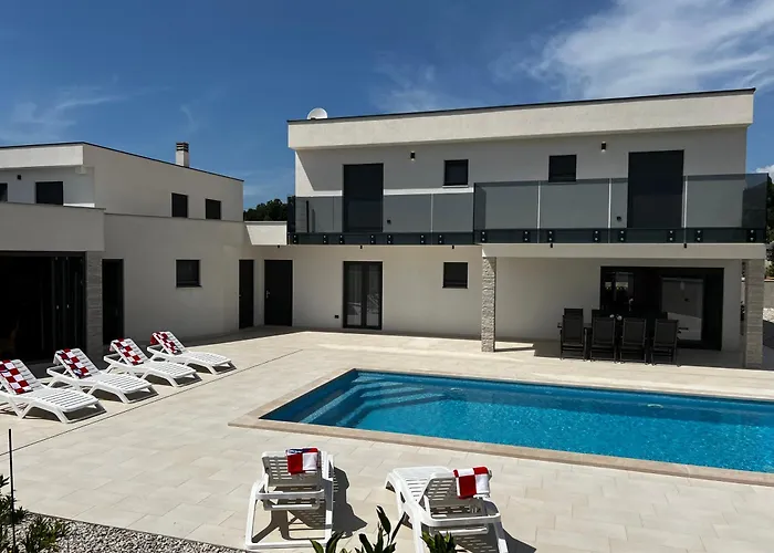 Mare - Modern With Swimming Pool And Jacuzzi Villa *