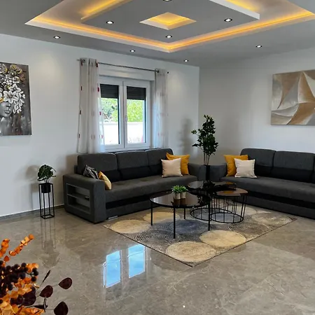 Mare - Modern With Swimming Pool And Jacuzzi Vila Pula