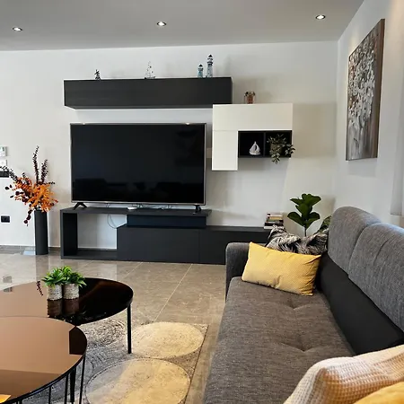 Mare - Modern With Swimming Pool And Jacuzzi *