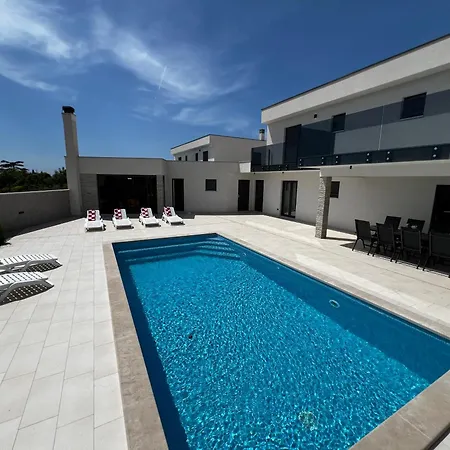 Mare - Modern With Swimming Pool And Jacuzzi